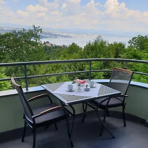 apartment-carmen-opatija.in-istria.net/